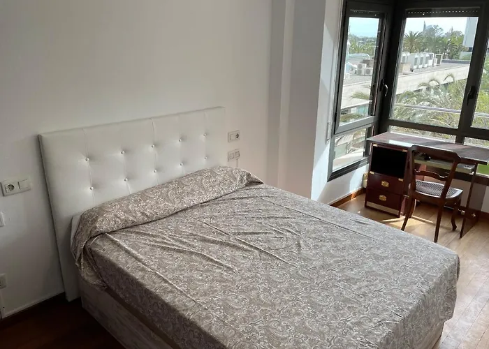 Apartment With Sea Views Next To The Beach Of Mar Bella